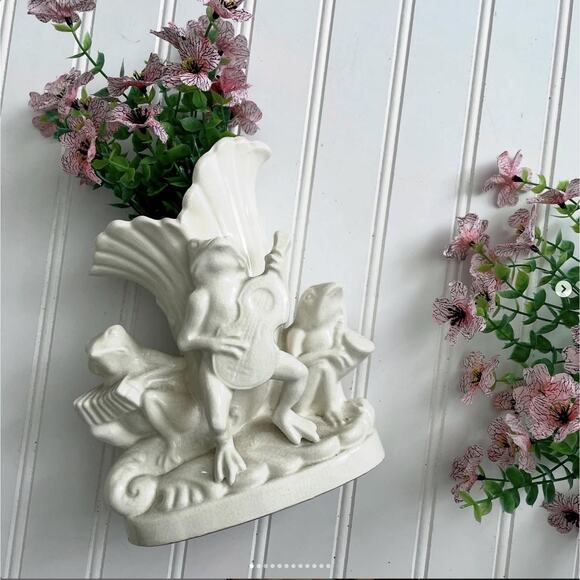 Vintage Frog Musicians Centerpiece Porcelain Ceramic Vase Planter Japan - Picture 1 of 12